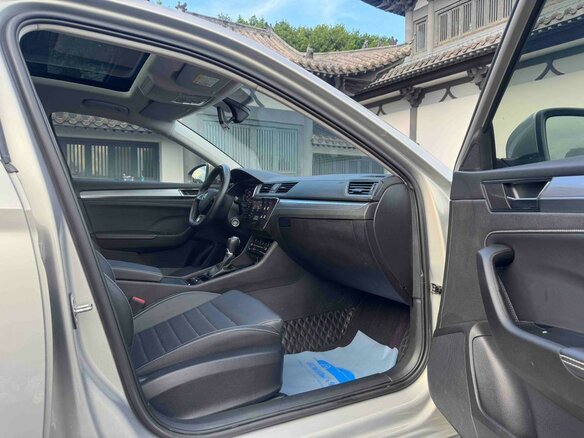 2022 Skoda Superb III Рестайлинг, серебристый, 2377700 рублей - вид 10