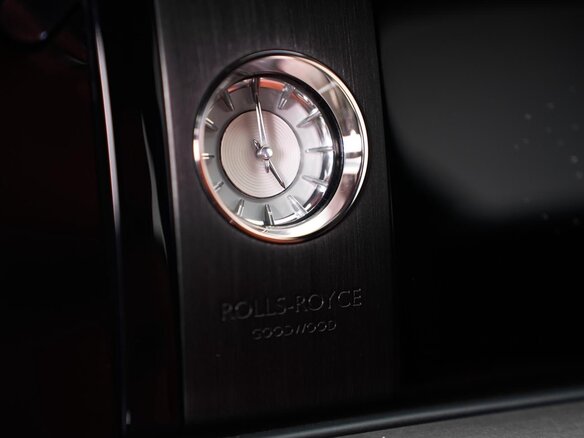 2025 Rolls-Royce Ghost Extended II Рестайлинг (Series II), оранжевый, 44000000 рублей - вид 19