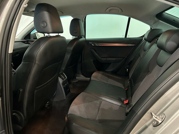 2018 Skoda Octavia III (A7) Рестайлинг, бежевый, 1709000 рублей - вид 10