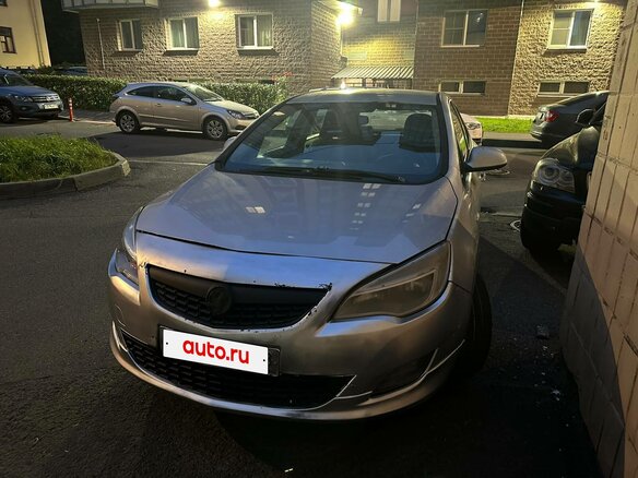 2011 Opel Astra J, серебристый, 190000 рублей - вид 2