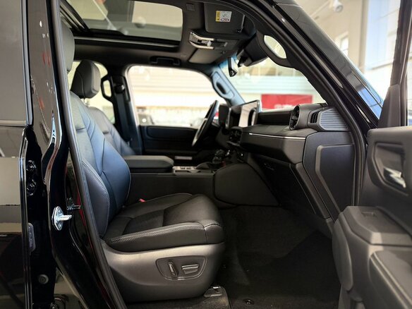 2026 Toyota Land Cruiser Prado 250 Series, чёрный, 12300000 рублей - вид 11