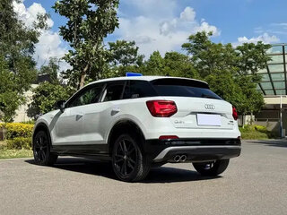 2021 Audi Q2 L 35 TFSI I Рестайлинг, белый, 1538084 рублей, вид 5