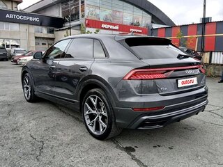 2019 Audi Q8 55 TFSI I (4M), серый, 6855000 рублей, вид 5