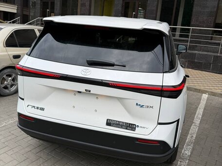 2026 Toyota bZ3X 58.3 kWh, белый, 2700000 рублей, вид 3