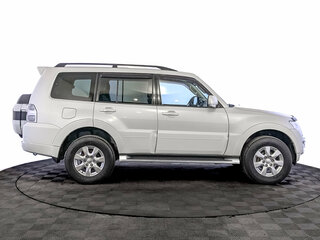 2018 Mitsubishi Pajero IV Рестайлинг 2, белый, 2850000 рублей, вид 4