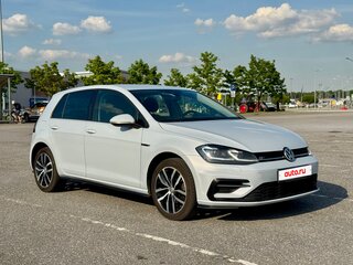 2018 Volkswagen Golf VII Рестайлинг, белый, 1790000 рублей, вид 4