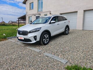 2018 Kia Sorento III Prime Рестайлинг, белый, 2700000 рублей, вид 3