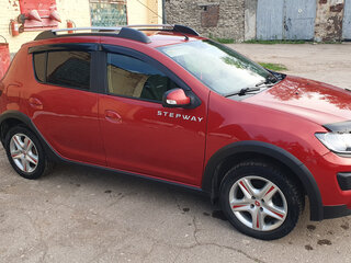 2015 Renault Sandero Stepway II, красный, 750000 рублей, вид 3