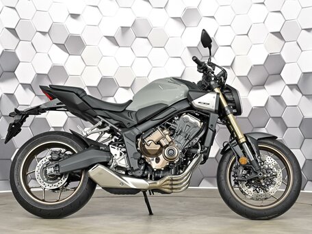 2026 Honda CB 650R, серый, 1377000 рублей, вид 3