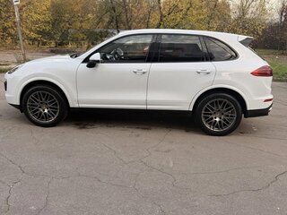 2017 Porsche Cayenne Diesel II Рестайлинг (958), белый, 4950000 рублей, вид 2