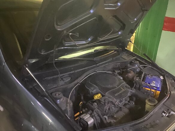 2009 Renault Logan I, серый, 550000 рублей - вид 8