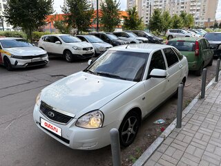 2013 Lada (ВАЗ) Priora I Рестайлинг, белый, 300000 рублей, вид 1