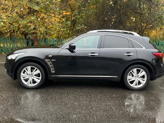 2016 Infiniti QX70, чёрный, 2450000 рублей, вид 2