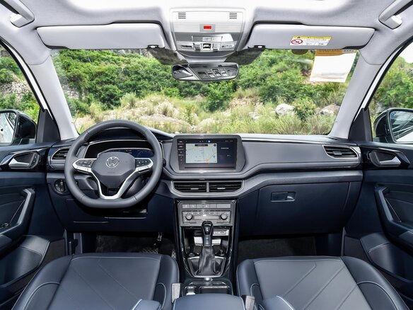 2025 Volkswagen Tharu 300 TSI I Рестайлинг, белый - вид 12