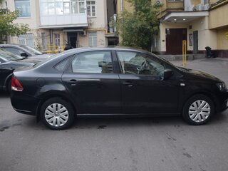 2015 Volkswagen Polo V, чёрный, 760000 рублей, вид 2