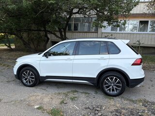 2020 Volkswagen Tiguan Allspace II, белый, 2800000 рублей, вид 3