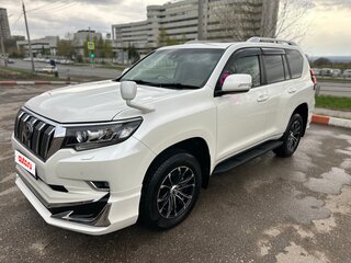 2017 Toyota Land Cruiser Prado 150 Series Рестайлинг 2, белый, 5300000 рублей, вид 3