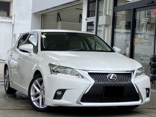 2017 Lexus CT 200h I Рестайлинг, белый, 1400000 рублей, вид 4