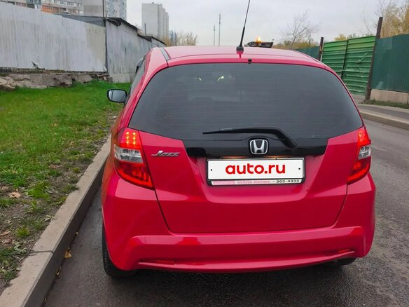2012 Honda Jazz II Рестайлинг, красный, 790000 рублей - вид 4