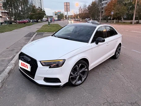 2018 Audi A3 III (8V) Рестайлинг, белый, 1600000 рублей, вид 1