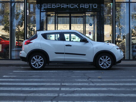 2013 Nissan Juke I, белый, 1030000 рублей, вид 4