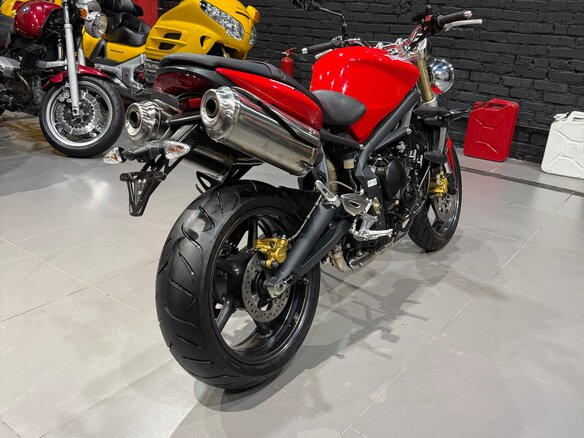 2010 Triumph Street Triple, красный, 465000 рублей - вид 5