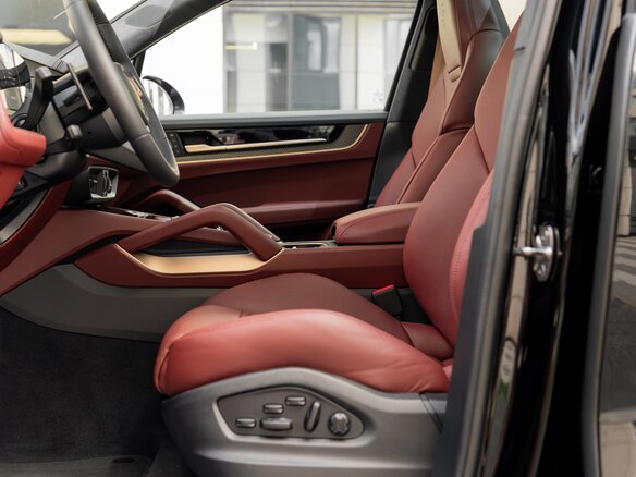 2026 Porsche Cayenne GTS III Рестайлинг, чёрный, 24900000 рублей - вид 20