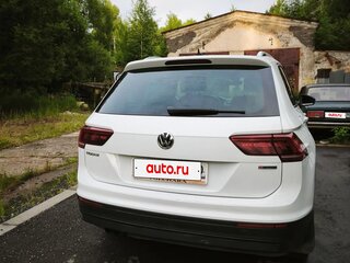 2019 Volkswagen Tiguan II, белый, 2600000 рублей, вид 4