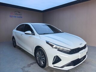 2022 Kia K3 II (China Market) Рестайлинг, белый, 1300000 рублей, вид 3