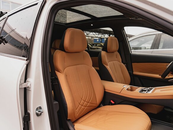 2026 Geely EX5 Гибрид EM-i, белый - вид 20