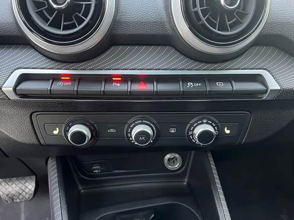 2023 Audi Q2 L 35 TFSI I Рестайлинг, красный, 1790009 рублей - вид 6