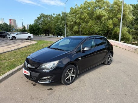 2013 Opel Astra J Рестайлинг, чёрный, 510000 рублей, вид 1