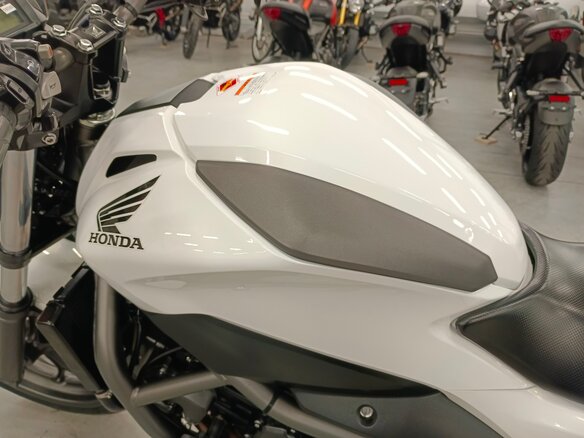 2013 Honda NC 700S, белый, 450000 рублей - вид 17