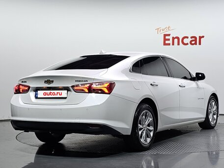 2022 Chevrolet Malibu IX Рестайлинг, белый, 1330000 рублей, вид 4