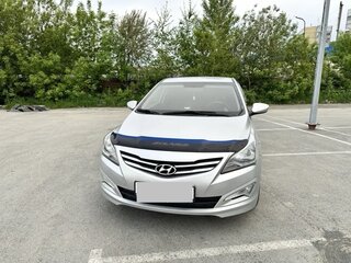 2015 Hyundai Solaris I Рестайлинг, серебристый, 895000 рублей, вид 1