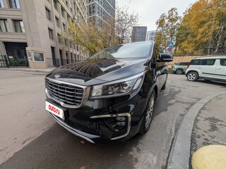 2018 Kia Carnival III, чёрный, 2500000 рублей, вид 3