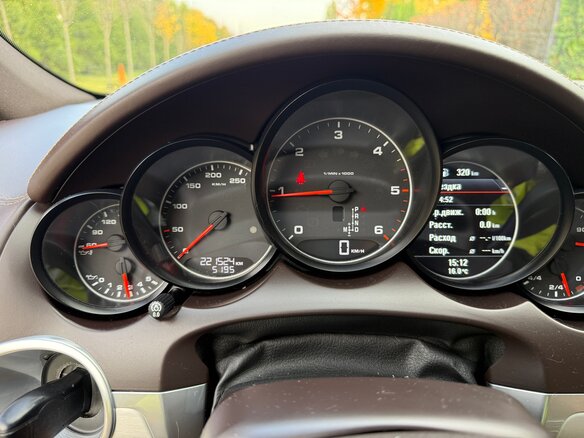 2012 Porsche Cayenne Diesel II (958), коричневый, 2450000 рублей - вид 7