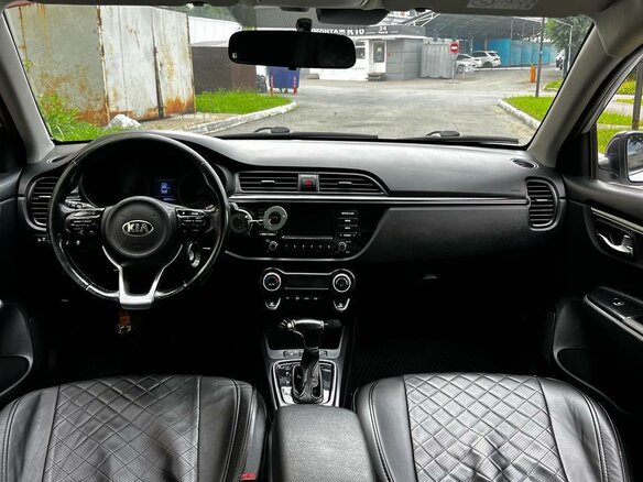 2017 Kia Rio IV, серебристый, 690000 рублей - вид 6