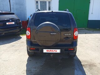 2016 Chevrolet Niva I Рестайлинг, коричневый, 520000 рублей, вид 3
