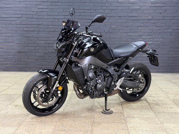 2021 Yamaha MT-09 (FZ-09), чёрный, 1055000 рублей