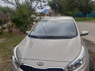 2015 Kia Ceed II Рестайлинг, серебристый, 1150000 рублей, вид 1