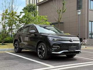 2026 Volkswagen Tiguan III (NA Market), чёрный, 3495030 рублей, вид 3