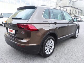 2017 Volkswagen Tiguan II, коричневый, 2022000 рублей, вид 4