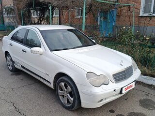 2003 Mercedes-Benz C-Класс 240 II (W203), белый, 590000 рублей, вид 2