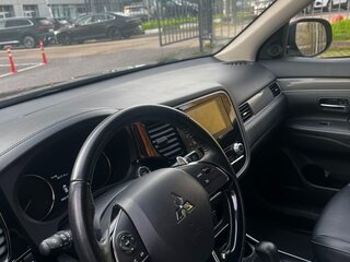 2020 Mitsubishi Outlander III Рестайлинг 3, коричневый, 2050000 рублей, вид 4