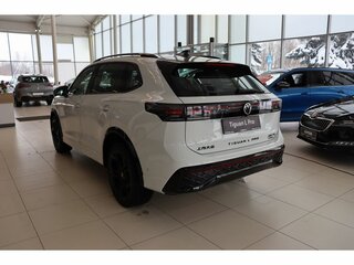 2026 Volkswagen Tiguan L Pro III (China Market), белый, 5099000 рублей, вид 3