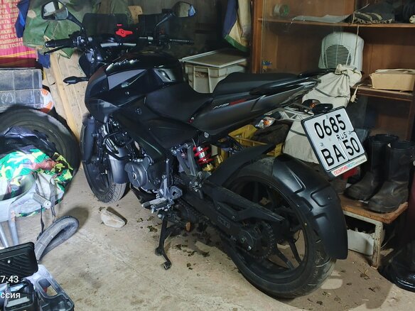 2019 Bajaj Pulsar NS 200, чёрный, 200000 рублей - вид 3