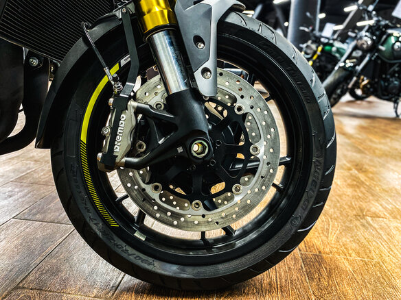 2026 Benelli 752 S, серый, 850000 рублей - вид 13