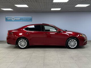 2016 Lexus ES 250 VI Рестайлинг, красный, 2170000 рублей, вид 4