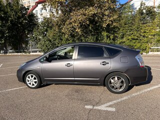 2008 Toyota Prius II Рестайлинг (XW20), серый, 900000 рублей, вид 4